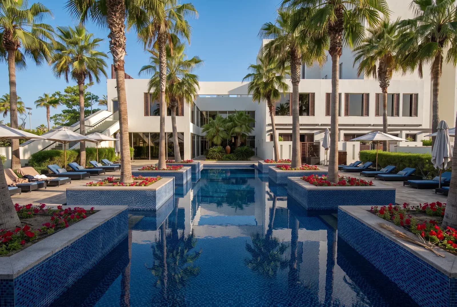 Pool zwischen Palmen, Park Hyatt Abu Dhabi
